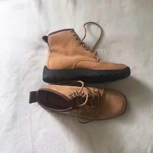 Tommy Hilfiger Suede boots size 7.5